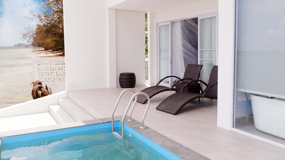 Swimming Pool 8