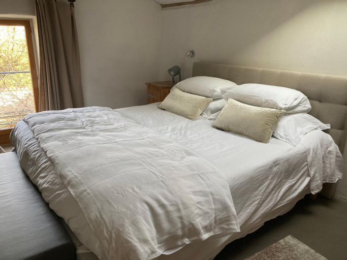 Bedroom 3, L'Angelus, Rhône