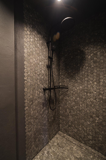 Bathroom 3, Raina ielas apartamenti R5, Kuldiga