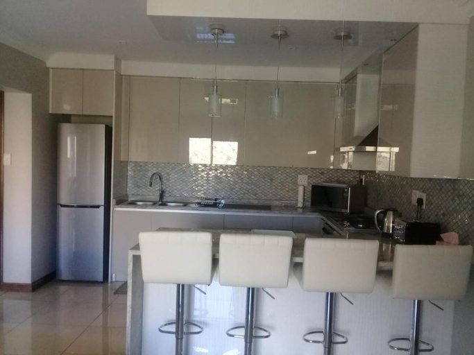Others 4, 8 Sleeper Villa and 4 Sleeper Flatlet, Thabo Mofutsanyane