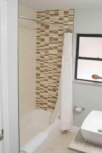 Bathroom 4, Gulf Breeze Villa Home King Bed Pet Friendly, Hillsborough