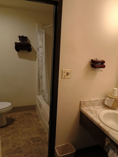 Bathroom 5, Landmark Motel, Waupaca