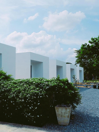 Others 3, TJ Garden & Resort, Dan Chang