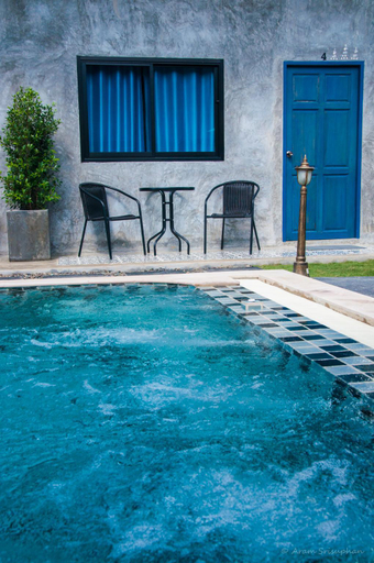 Swimming Pool 13