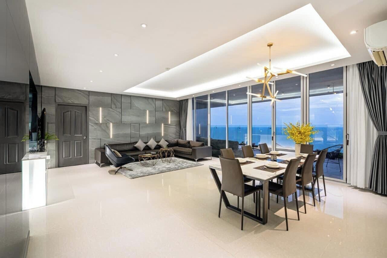 Dining Room 6