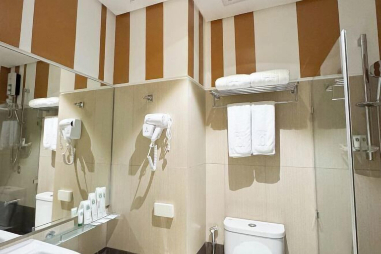 Bathroom 22