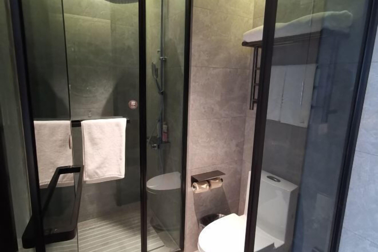 Bathroom 4, Yinyuan Grand Hotel, Jiaxing
