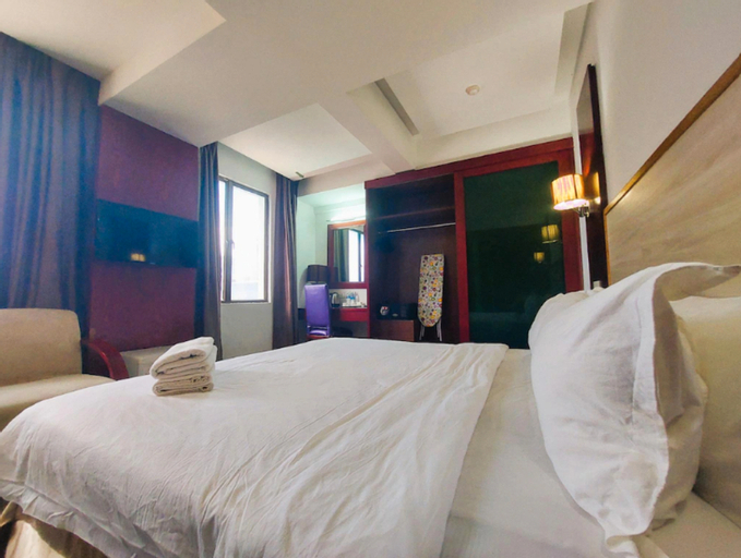 Bedroom 9