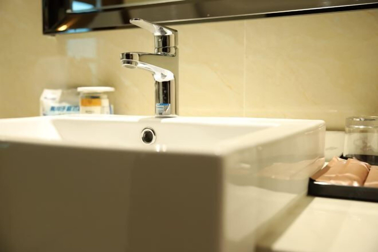 Bathroom 3, Fengda Vista Hotel (Wuwei No.2 Middle School Pedestrian Street), Wuwei
