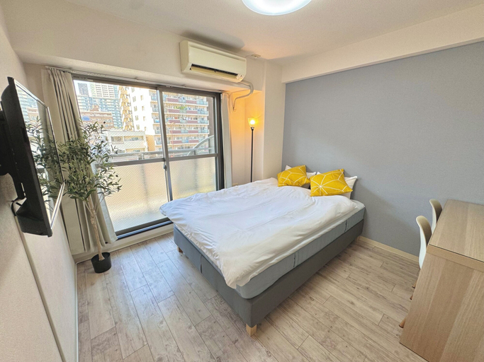 Bedroom 3, Royal Heights Sakuragawa Condominium, Osaka