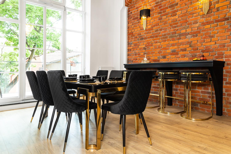 Food & Drinks 3, Prestige Apartments 12, Środa Śląska