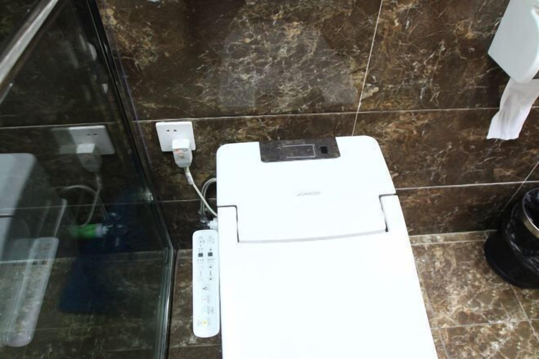 Bathroom 3, Yi Xuan Ju Deluxe Lnn and Suites, Huangshan