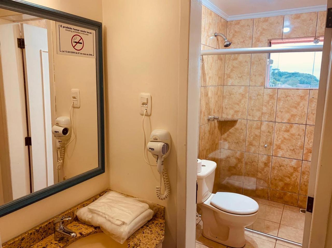 Bathroom 2, Agata Hotel, Soledade