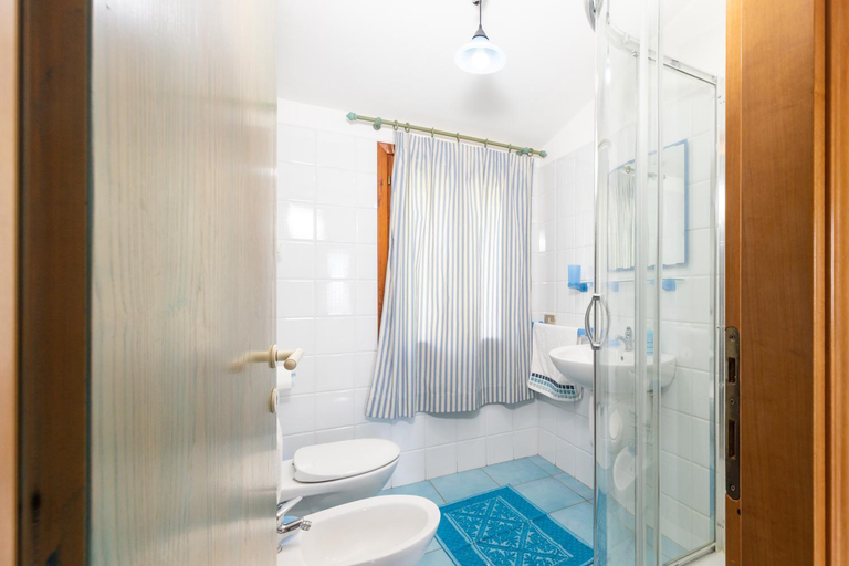 Bathroom 3, Appartamenti Flavia B, Ogliastra