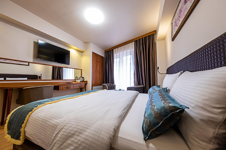 Others 5, Madeen City Hotel, Merkez