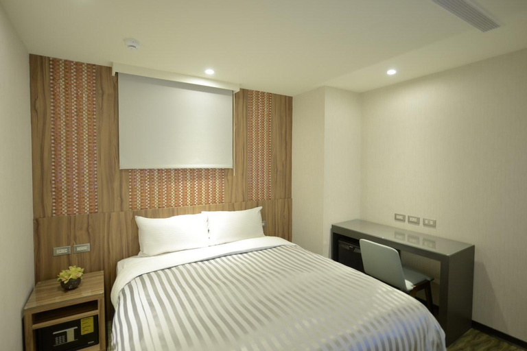 Bedroom 13