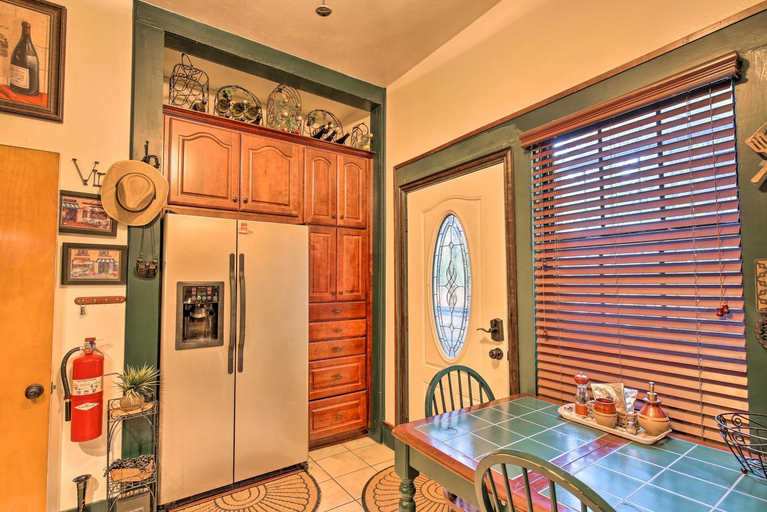 Others 4, San Antonio Rental w/ Courtyard: Walk to Riverwalk, Bexar