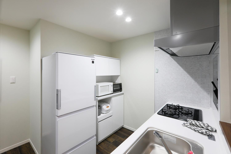 Others 3, Condominium HARU Naha Kencho-mae 202, Naha