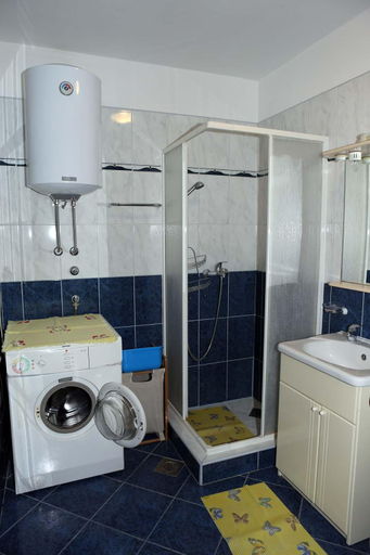 Bathroom 3, Apartment Zeljko 63, Pula