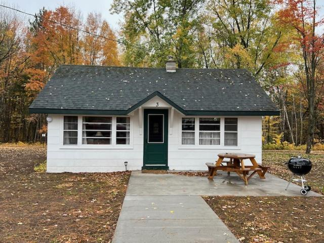 Exterior & Views 1, Red Tree Resort LLC, Price