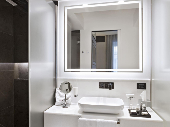 Bathroom 8