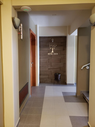Others, Hotel Eden, Dist. Juxtlahuaca