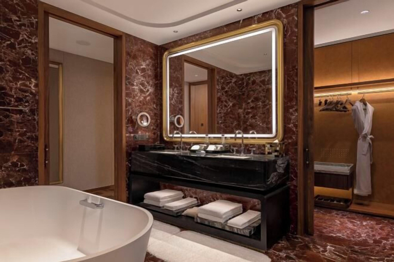 Bathroom 26