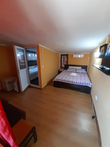 Others 4, Casa Rebeca, Mangalia