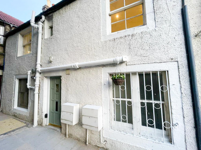 Others 2, Stunning Loft Apartment South Queensferry High St Bridge Views!, Edinburgh