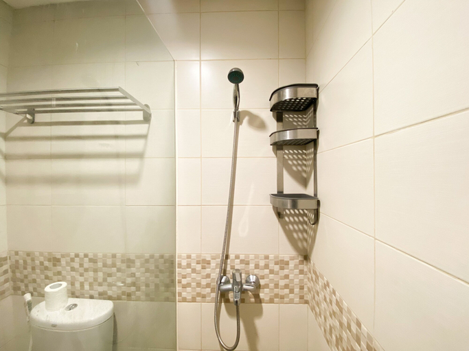 Bathroom 3, Simply Look And Warm Studio Room Tamansari Iswara Apartment, Bekasi