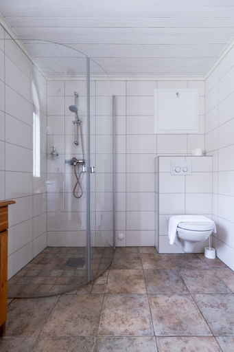 Bathroom 4, Reinefjorden Sjøhus, Moskenes