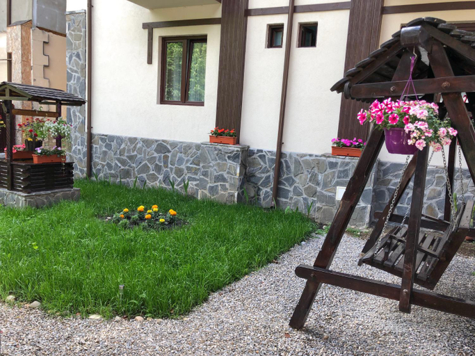 Others 2, Chez Marcel Sinaia, Sinaia