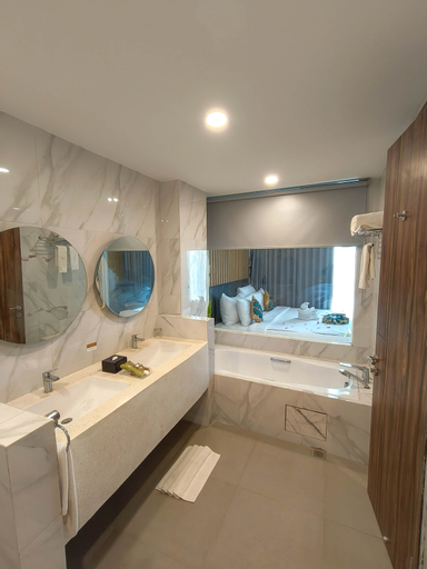 Bathroom 4