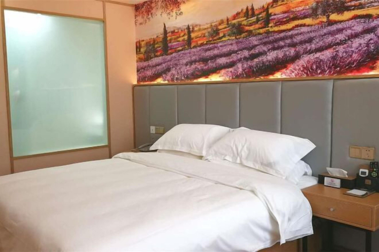 Bedroom 4, Lan Tian Business Hotel, Luohe
