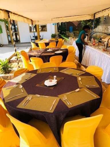 Food & Drinks 4, Mowicribs Hotel And Spa, Entebbe
