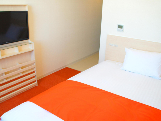 Bedroom 12