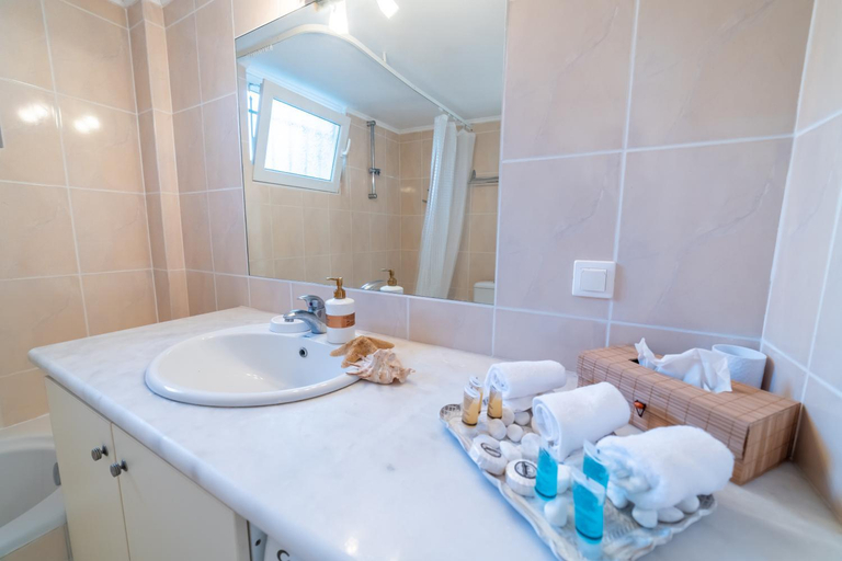 Bathroom 5, Villa KIRKI, Crete