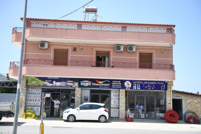 Others 3, Guesthouse Leo, Beratit