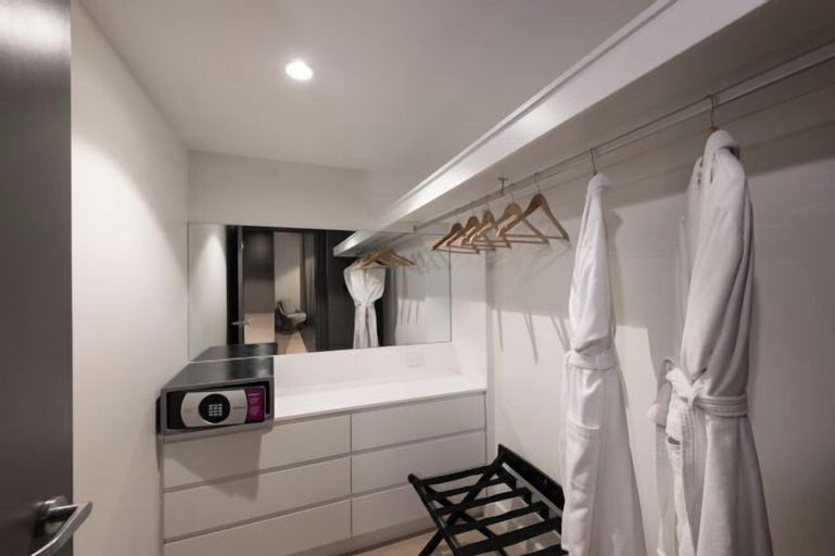 Bedroom 13
