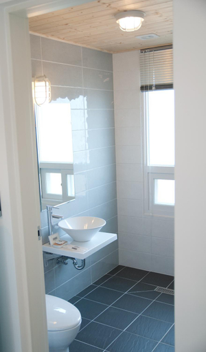 Bathroom 4, Grid1398 Pension, Namhae