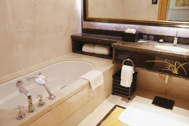 Bathroom 11