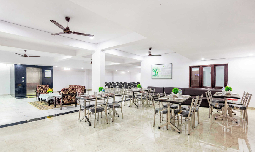 Food & Drinks 4, Treebo Saffron, Lucknow