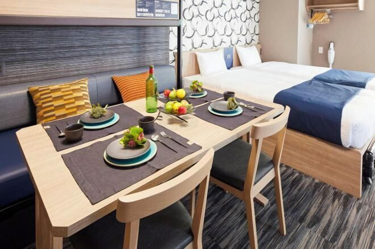 Dining Room 8