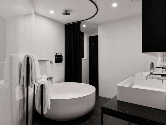 Bathroom 7