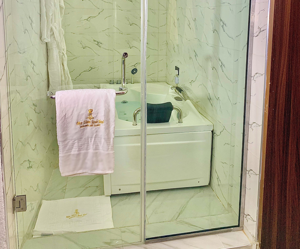 Bathroom 3, Prince Xclusive Royale Hotels, AwkaSout