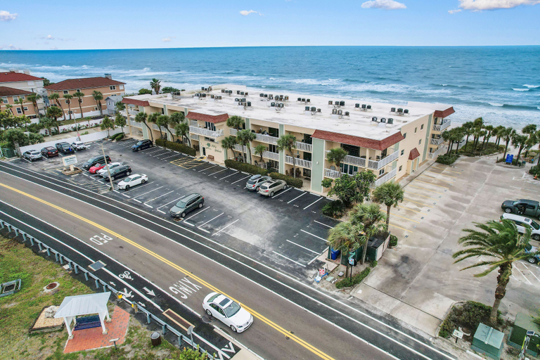 Others 4, Fifty Gulfside Condominiums, Pinellas
