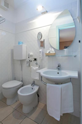 Bathroom 4, Hotel Centrale, Bologna