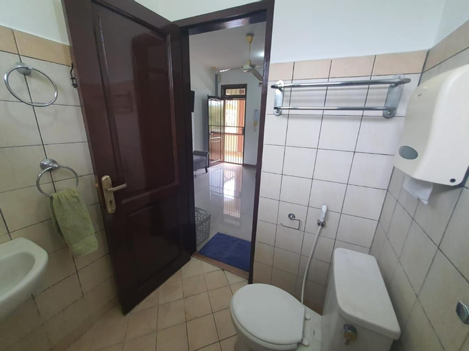 Bathroom 4