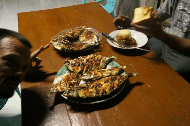 Food & Drinks 5, Nias Kristov Surf Camp, South Nias