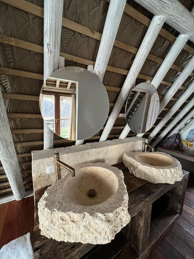 Bathroom 3, Isla Matamba, Cartagena de Indias